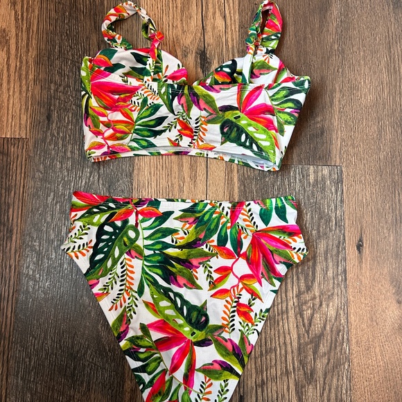 Floral High Waist Bikini - by Sofia Vergara - Picture 2 of 8